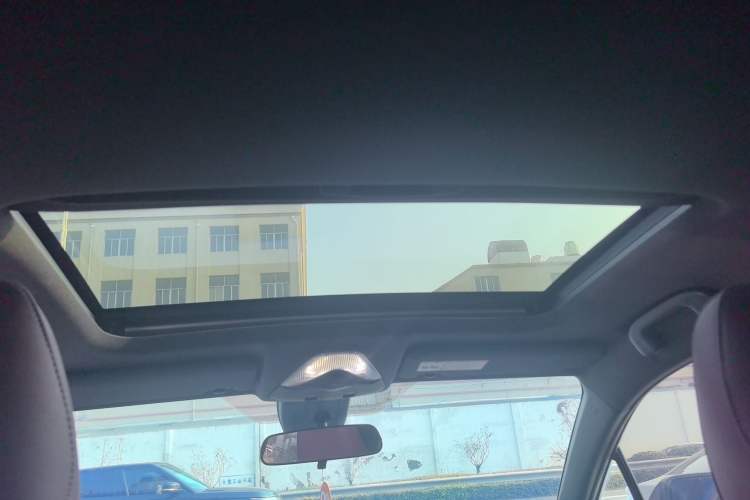 Used Toyota C-HR 2018 2.0L Leading with Sunroof China VI Standard Headliner