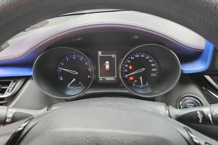 Used Toyota C-HR 2018 2.0L Leading with Sunroof China VI Standard Instrument Cluster