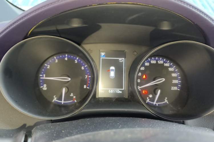 Used Toyota C-HR 2018 2.0L Leading with Sunroof China VI Standard Instrument Cluster