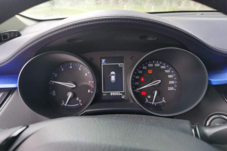 Used Toyota C-HR 2018 2.0L Leading with Sunroof China VI Standard Instrument Cluster