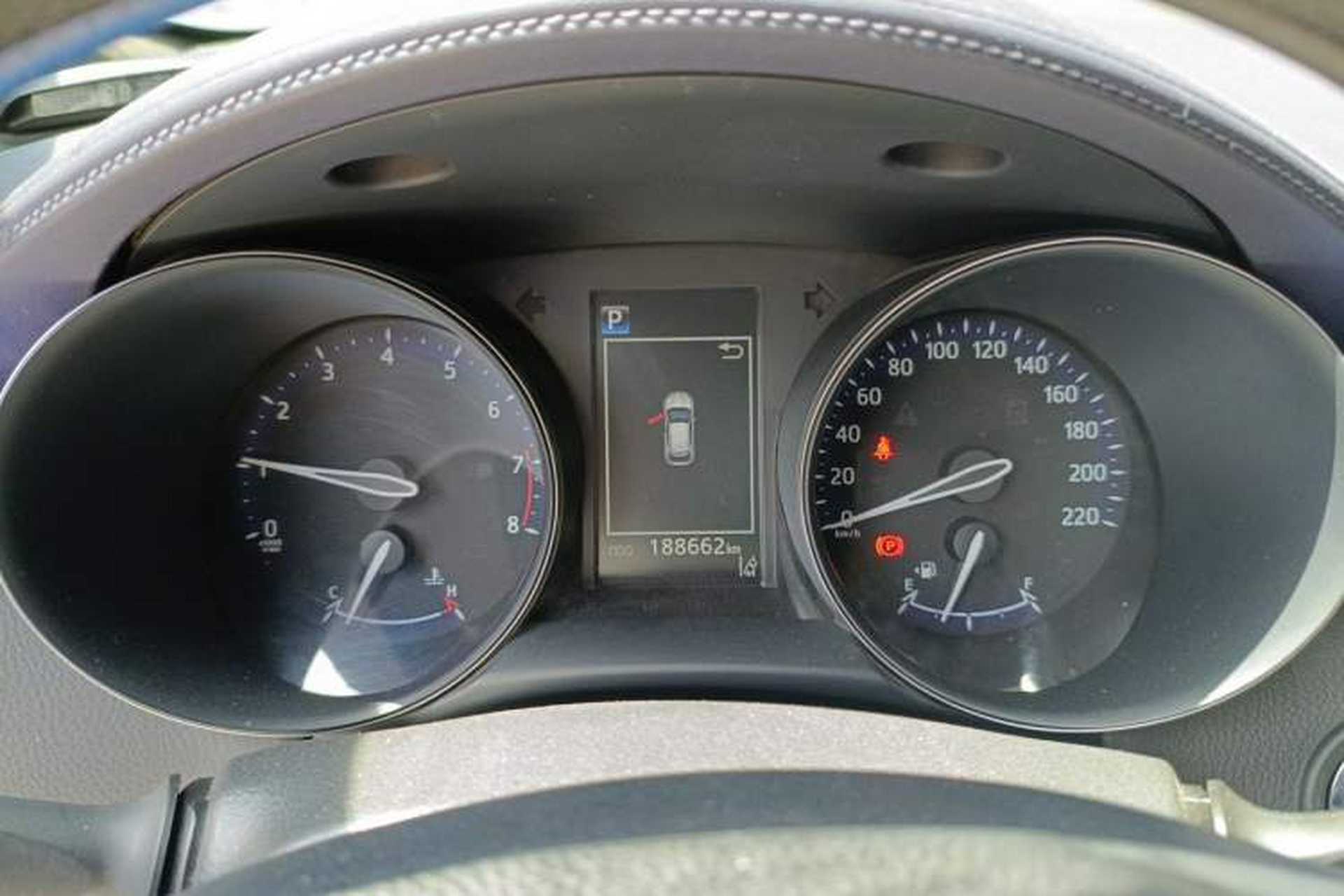 Used Toyota C-HR 2018 2.0L Leading with Sunroof China VI Standard Instrument Cluster