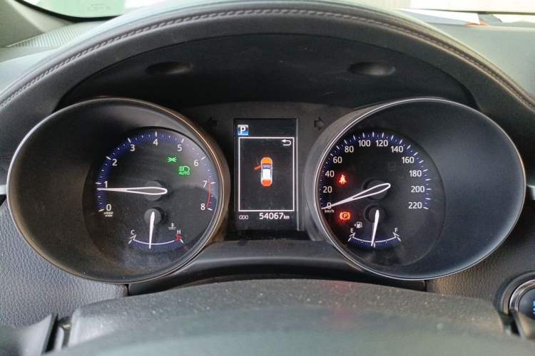Used Toyota C-HR 2018 2.0L Leading with Sunroof China V Standard Instrument Cluster