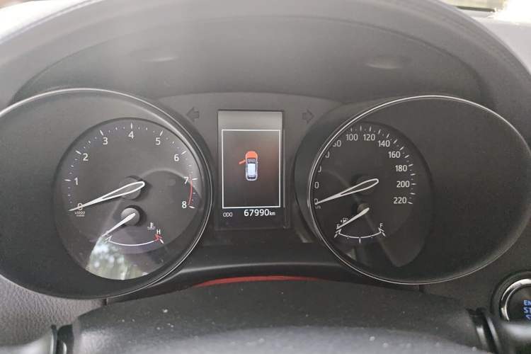 Used Toyota C-HR 2018 2.0L Leading with Sunroof China VI Standard Instrument Cluster