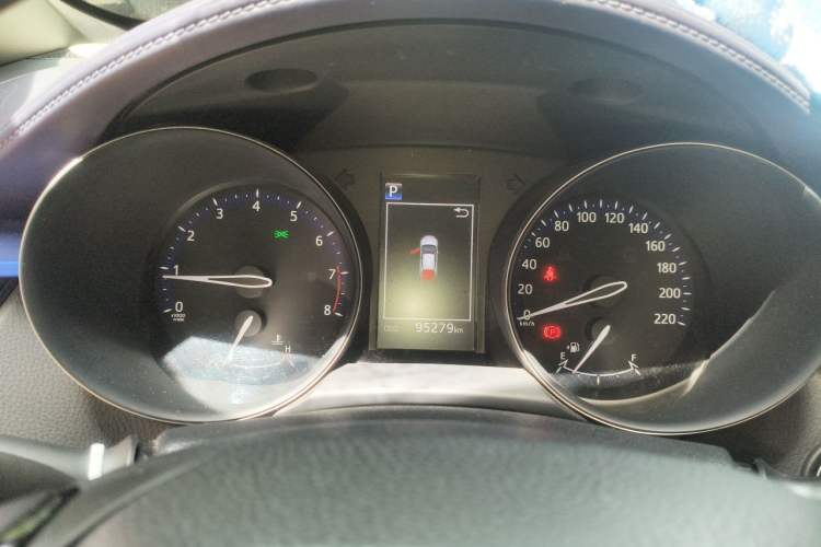 Used Toyota C-HR 2018 2.0L Leading with Sunroof China V Standard Instrument Cluster