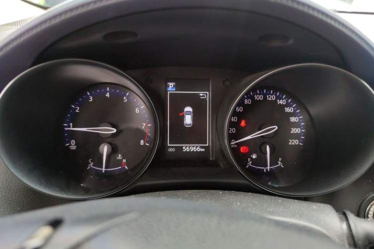 Used Toyota C-HR 2018 2.0L Leading with Sunroof China VI Standard Instrument Cluster