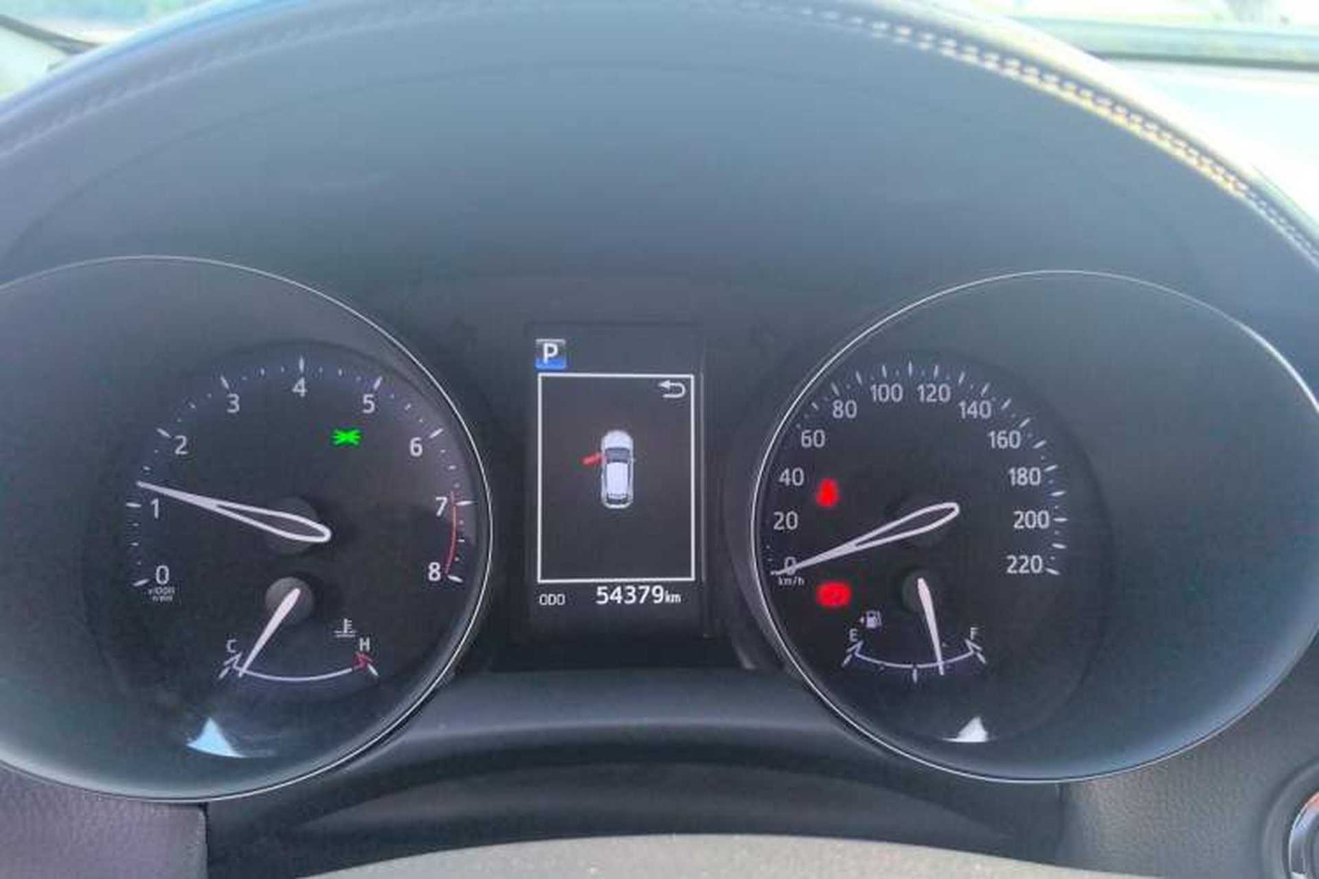 Used Toyota C-HR 2018 2.0L Leading with Sunroof China VI Standard Instrument Cluster