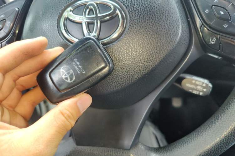 Used Toyota C-HR 2018 2.0L Coolway Leading Edition China V Standard Interior 1