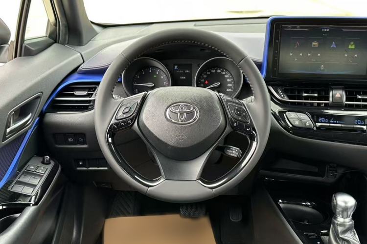 Used Toyota C-HR 2018 2.0L Luxury Edition China V Standard Interior 2