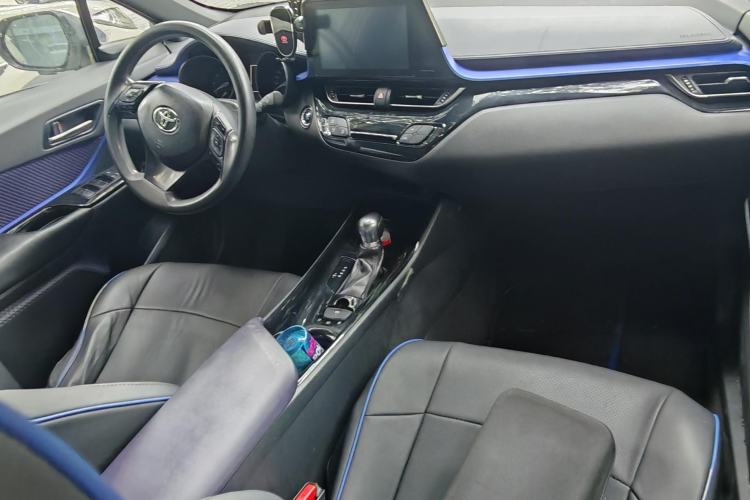 Used Toyota C-HR 2018 2.0L Coolway Leading Edition China V Standard Interior 2
