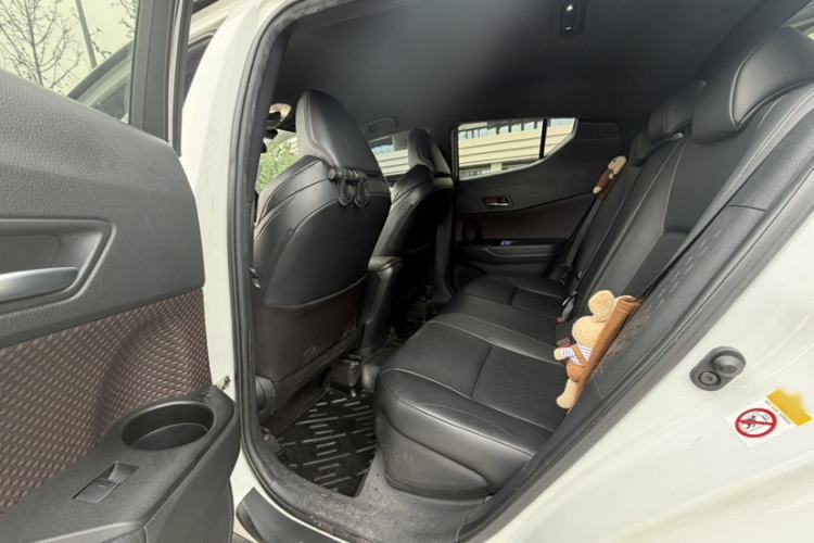 Used Toyota C-HR 2018 2.0L Flagship Version China V Standard Interior 2