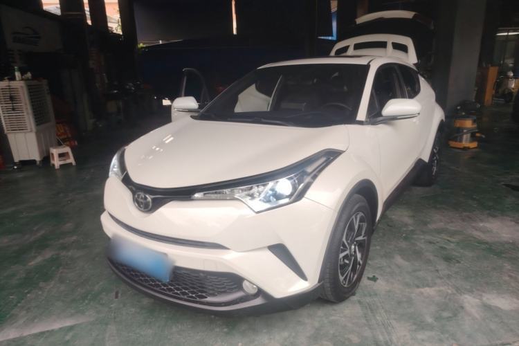 Used Toyota C-HR 2018 2.0L Leading with Sunroof China VI Standard Guazi used car, China used car export, Used car for sale, Used  cars, Cheapest cars for sale