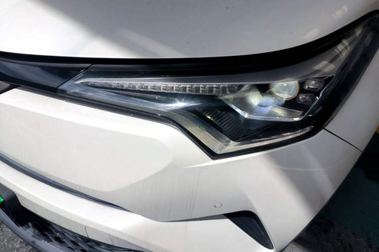 Used Toyota C-HR 2018 2.0L Flagship Sunroof Version China V Standard Left Front Headlight