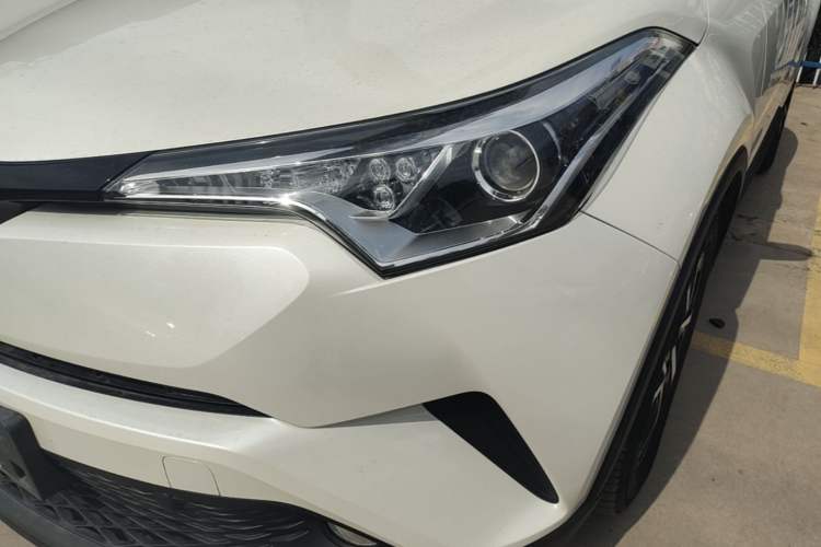 Used Toyota C-HR 2018 2.0L Leading Edition China V-standard Left Front Headlight