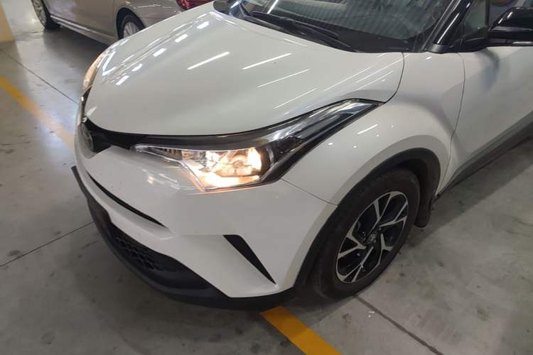 Used Toyota C-HR 2018 2.0L Leading with Sunroof China V Standard Left Front Headlight