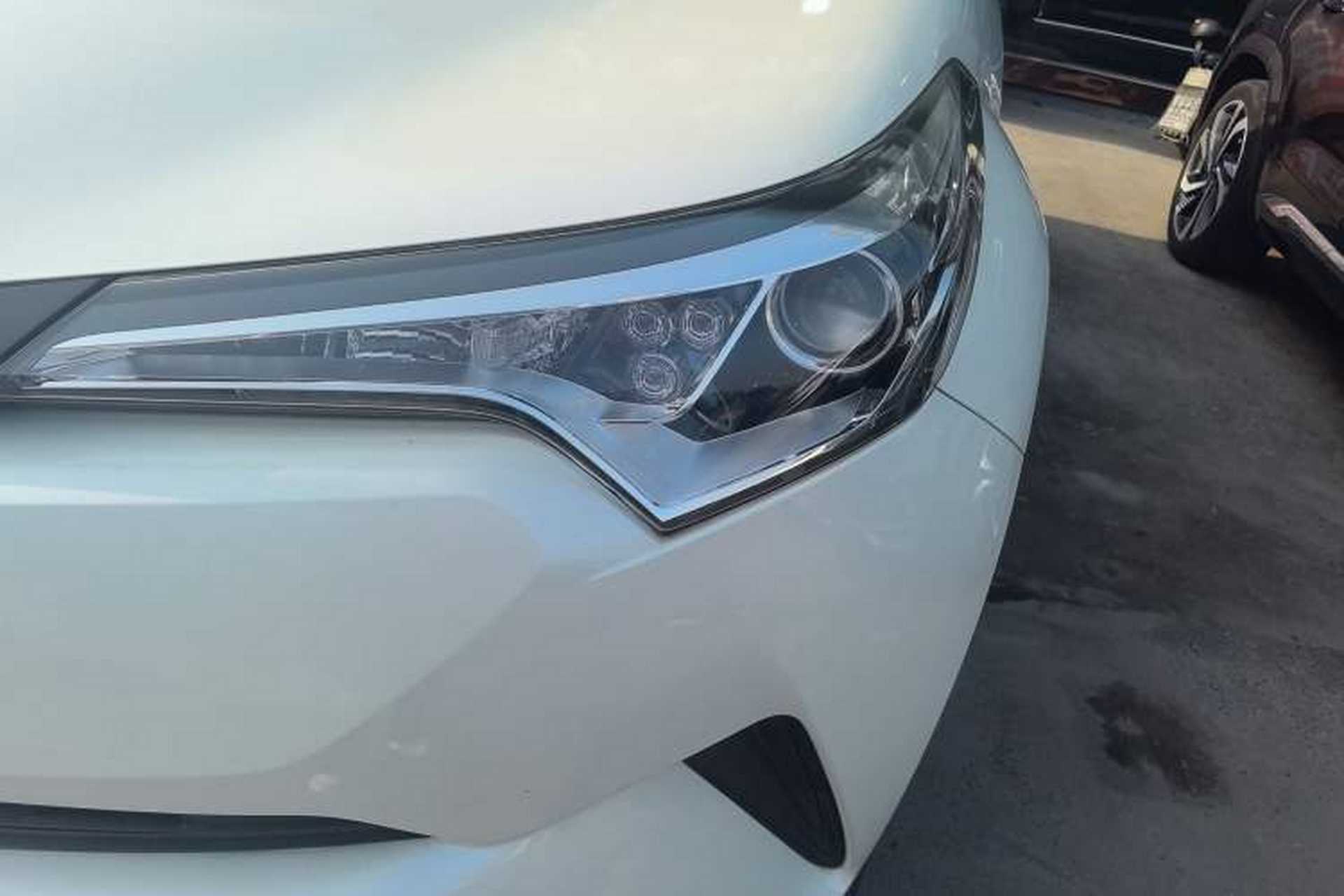 Used Toyota C-HR 2018 2.0L Leading with Sunroof China VI Standard Left Front Headlight