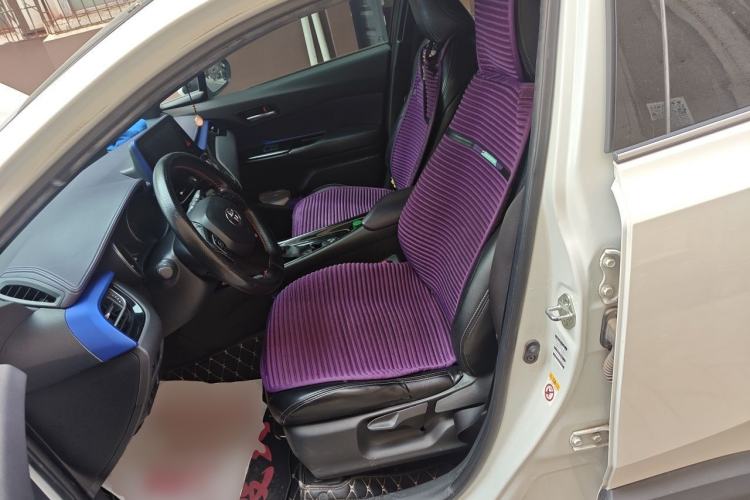 Used Toyota C-HR 2018 2.0L Leading with Sunroof China VI Standard Left Front Seat