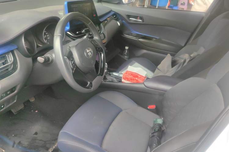 Used Toyota C-HR 2018 2.0L Leading Edition China VI Left Front Seat