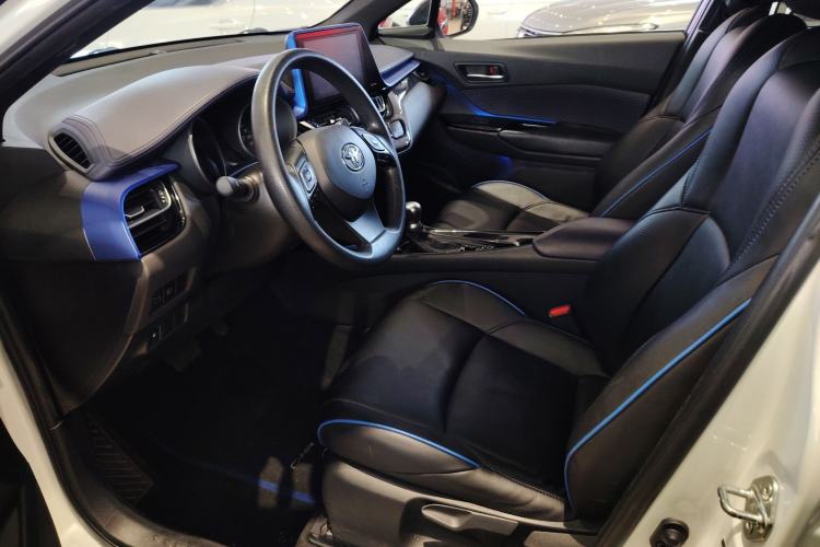 Used Toyota C-HR 2018 2.0L Leading with Sunroof China VI Standard Left Front Seat