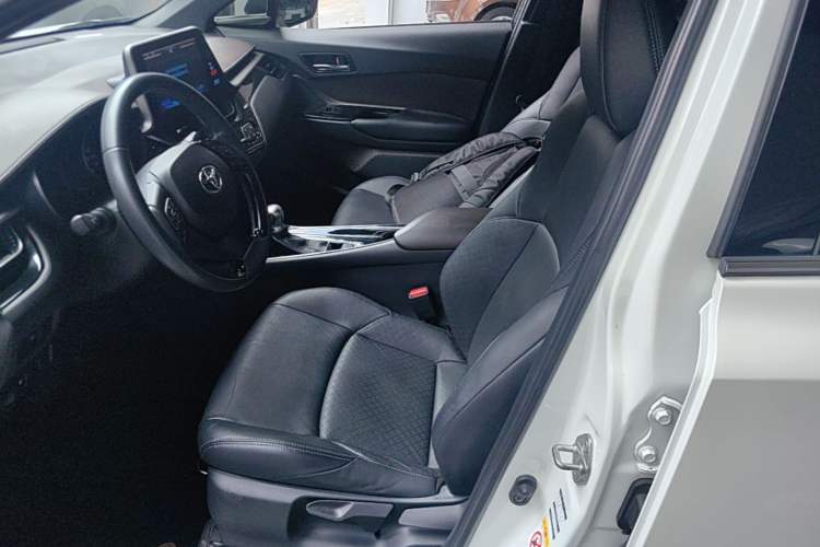 Used Toyota C-HR 2018 2.0L Flagship Version China V Standard Left Front Seat