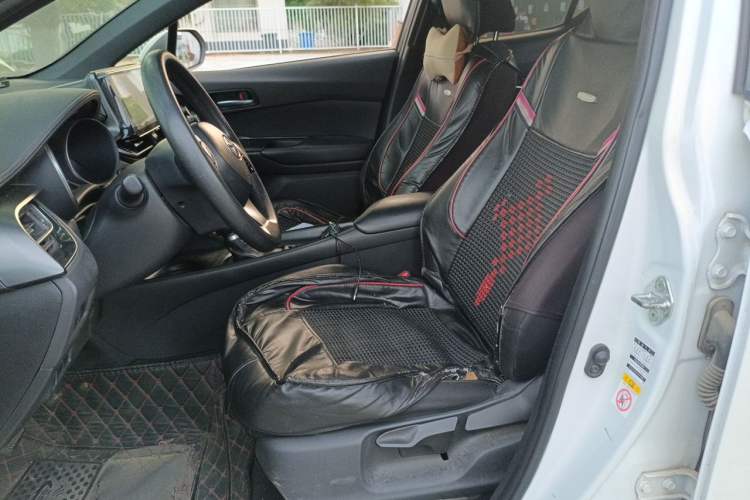 Used Toyota C-HR 2018 2.0L Leading with Sunroof China V Standard Left Front Seat