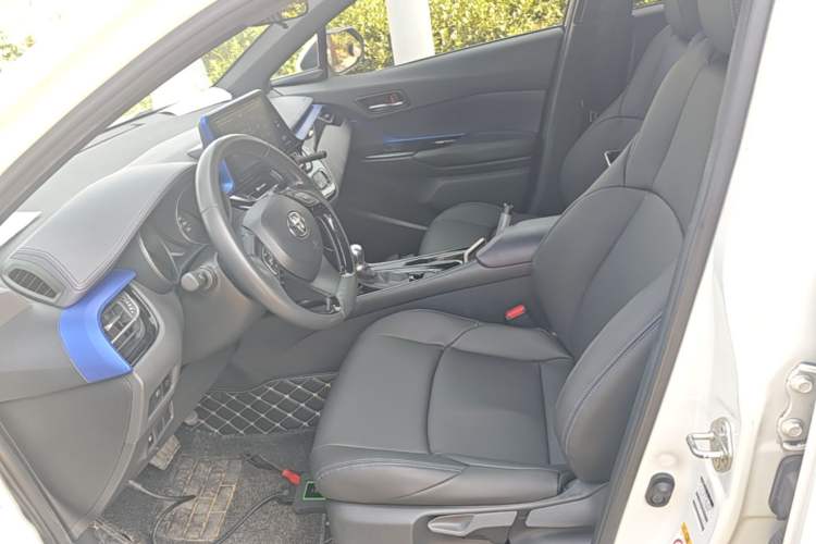 Used Toyota C-HR 2018 2.0L Luxury Edition China V Standard Left Front Seat