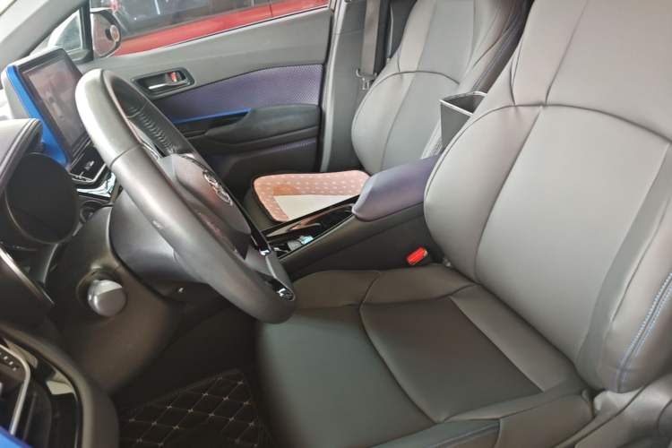 Used Toyota C-HR 2018 2.0L Luxury Edition China V Standard Left Front Seat