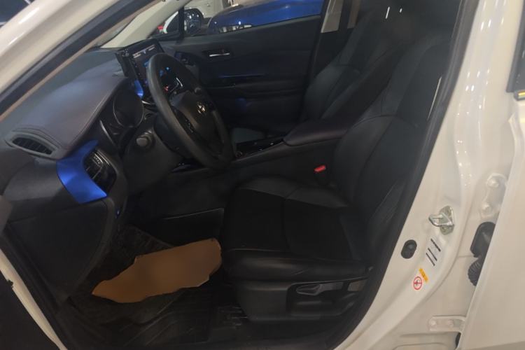 Used Toyota C-HR 2018 2.0L Leading Edition China V-standard Left Front Seat