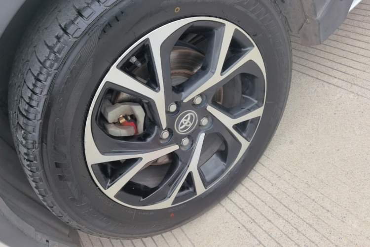 Used Toyota C-HR 2018 2.0L CoolRun Luxury Edition China V Standard Left Front Wheel Hub