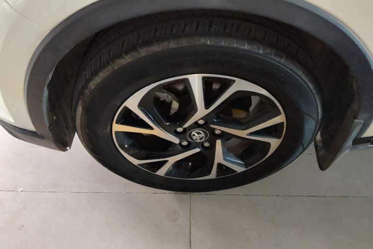 Used Toyota C-HR 2018 2.0L Leading Edition China V-standard Left Front Wheel Hub
