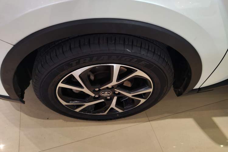 Used Toyota C-HR 2018 2.0L Leading with Sunroof China VI Standard Left Front Wheel Hub