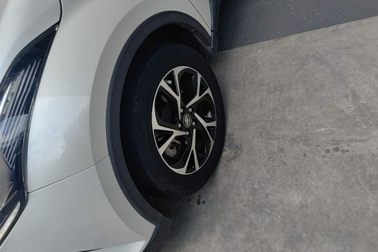 Used Toyota C-HR 2018 2.0L Flagship Version China V Standard Left Front Wheel Hub