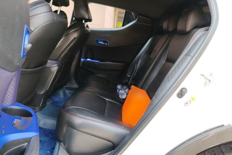 Used Toyota C-HR 2018 2.0L Leading with Sunroof China VI Standard Left Rear Seat