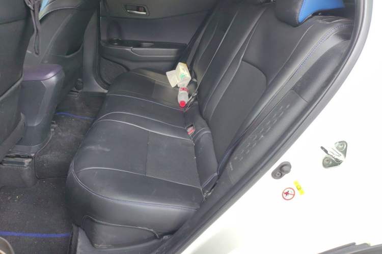 Used Toyota C-HR 2018 2.0L Leading Edition China V-standard Left Rear Seat
