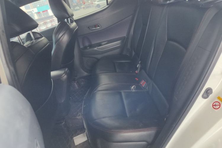 Used Toyota C-HR 2018 2.0L Leading with Sunroof China VI Standard Left Rear Seat