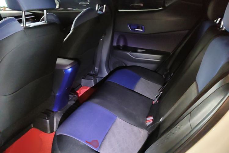 Used Toyota C-HR 2018 2.0L Leading Edition China V-standard Left Rear Seat