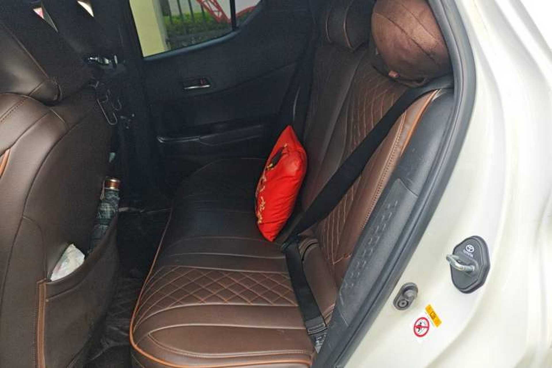 Used Toyota C-HR 2018 2.0L Leading Edition China V-standard Left Rear Seat