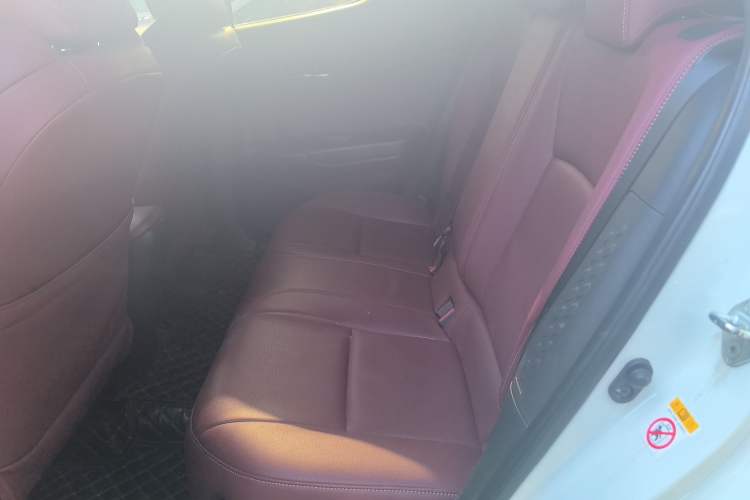 Used Toyota C-HR 2018 2.0L Leading with Sunroof China VI Standard Left Rear Seat
