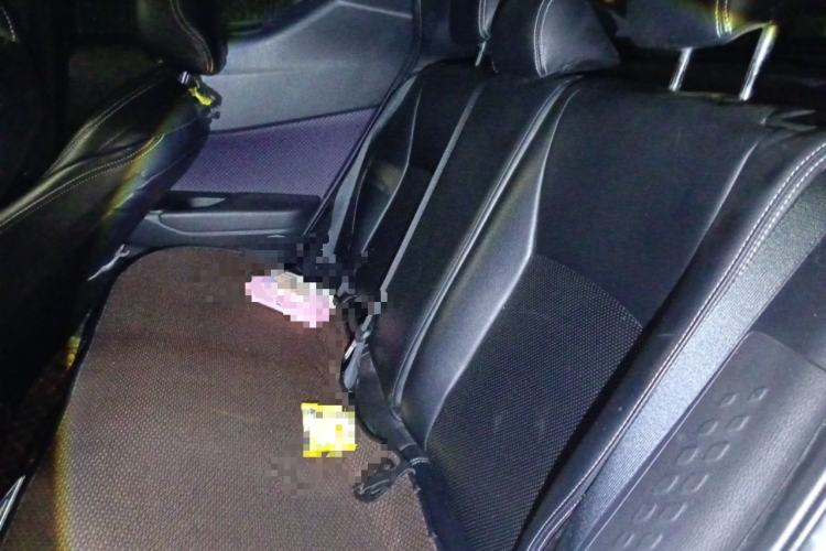 Used Toyota C-HR 2018 2.0L Coolway Leading Edition with Sunroof China VI Standard Left Rear Seat