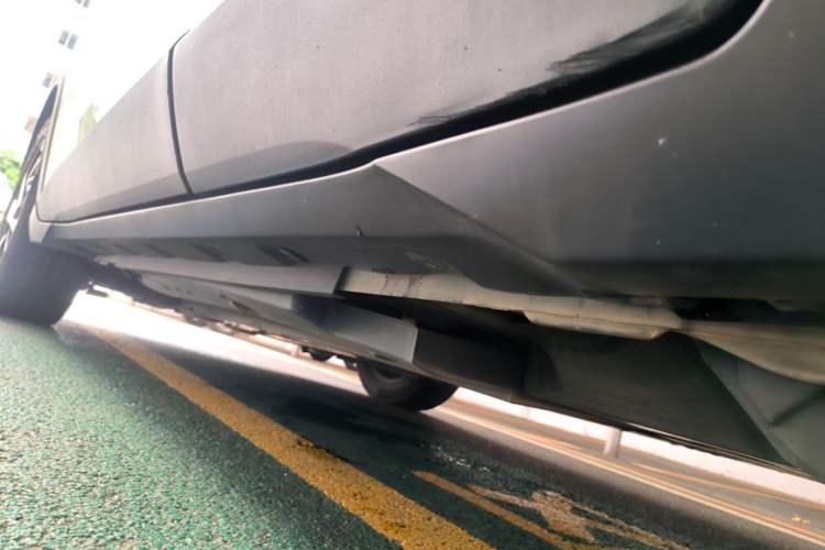 Used Toyota C-HR 2018 2.0L Flagship Sunroof Version China V Standard Left Side Sill