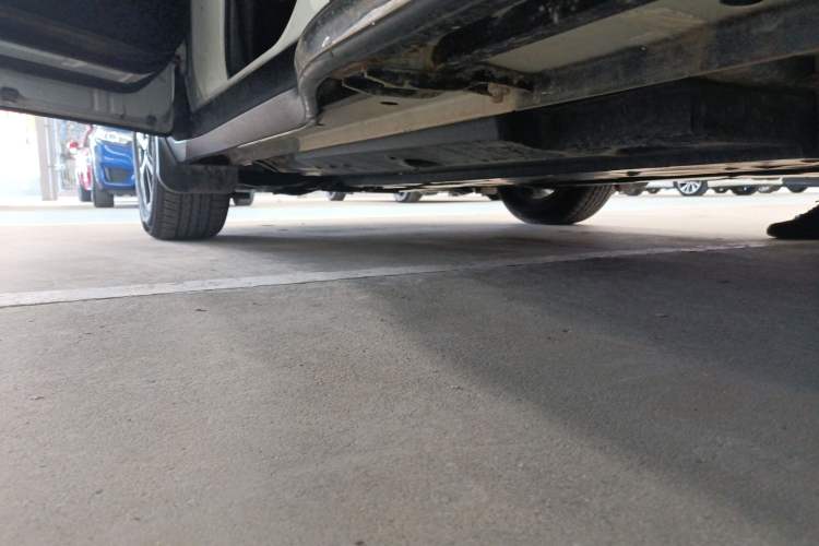 Used Toyota C-HR 2018 2.0L Leading with Sunroof China VI Standard Left Side Sill