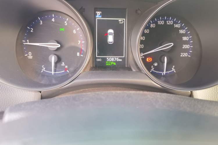 Used Toyota C-HR 2018 2.0L Luxury Edition China V Standard Odometer Close Up