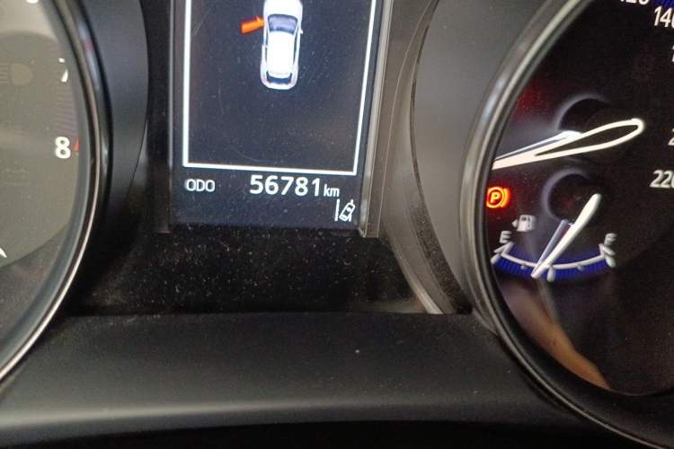 Used Toyota C-HR 2018 2.0L Leading Edition China VI Odometer Close Up