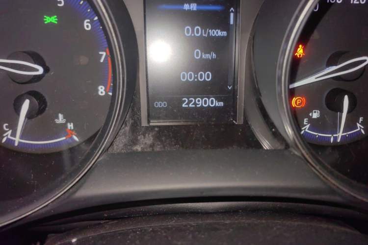 Used Toyota C-HR 2018 2.0L Leading Edition China VI Odometer Close Up