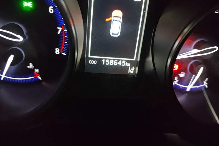 Used Toyota C-HR 2018 2.0L Leading Edition China VI Odometer Close Up