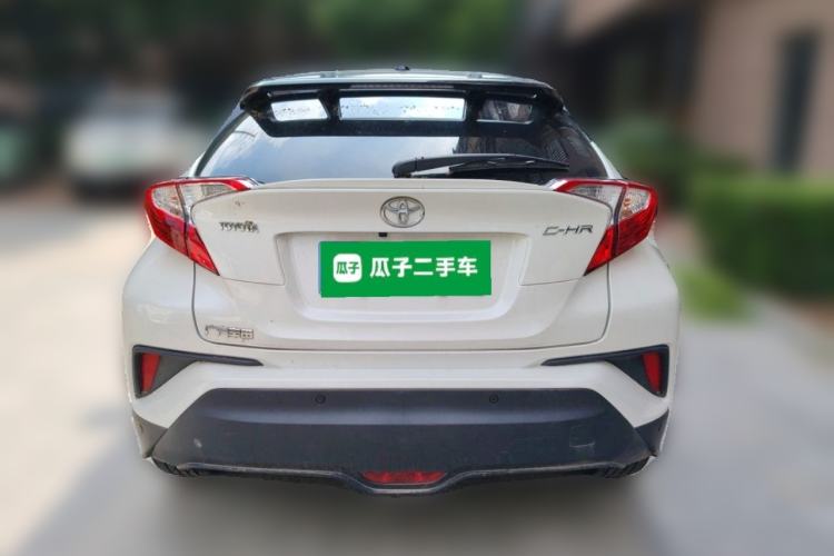 Used Toyota C-HR 2018 2.0L Leading with Sunroof China VI Standard Rear