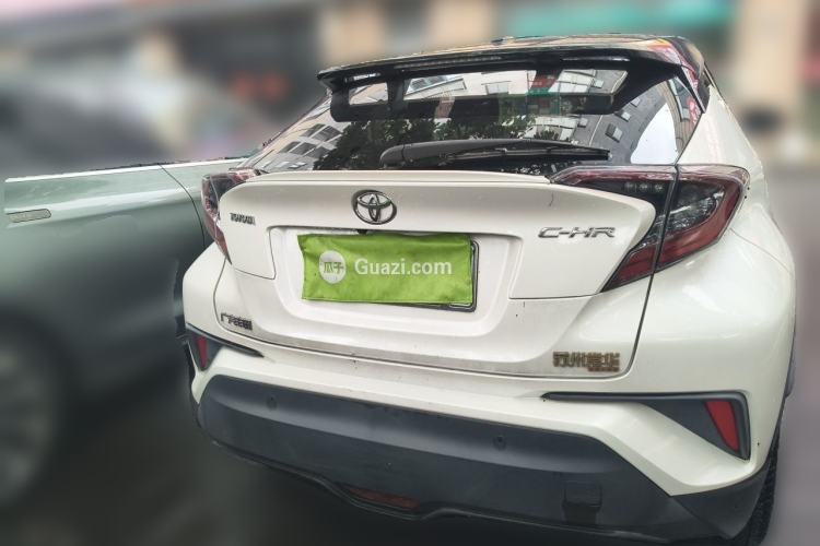 Used Toyota C-HR 2018 2.0L Luxury Sunroof Version China V Emission Standard Rear