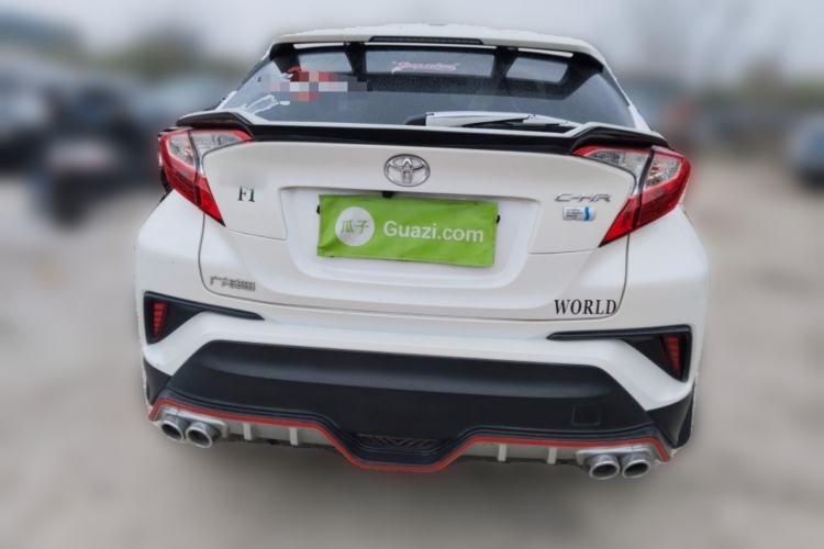 Used Toyota C-HR 2018 2.0L Leading with Sunroof China VI Standard Rear