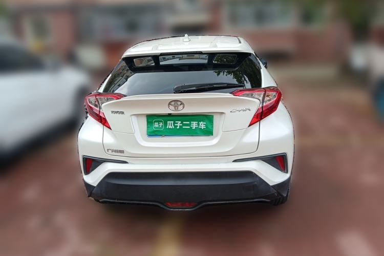 Used Toyota C-HR 2018 2.0L Leading with Sunroof China VI Standard Rear