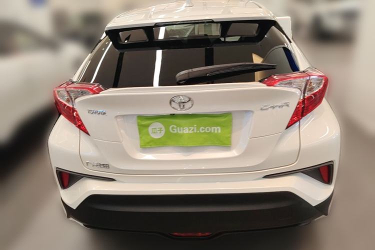 Used Toyota C-HR 2018 2.0L Leading with Sunroof China VI Standard Rear