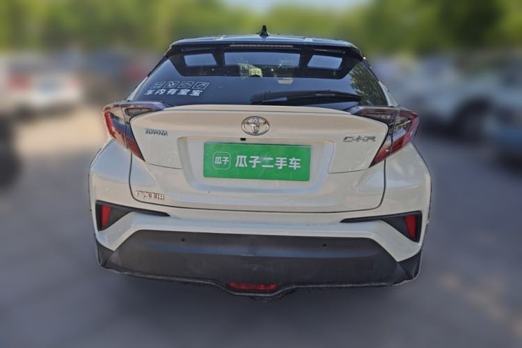 Used Toyota C-HR 2018 2.0L Luxury Sunroof Version China V Emission Standard Rear
